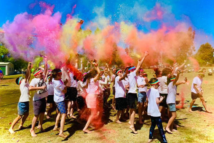 DIY colour powder fun run vs using Australian Fundraising featured image